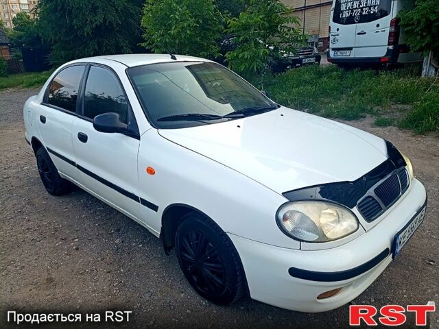 Белый Дэу Ланос, объемом двигателя 1.5 л и пробегом 257 тыс. км за 1750 $, фото 1 на Automoto.ua