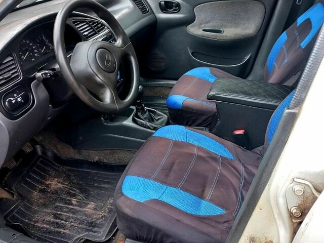 Білий Деу Ланос, об'ємом двигуна 1.5 л та пробігом 0 тис. км за 2000 $, фото 5 на Automoto.ua