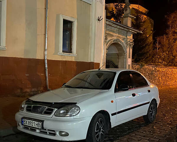Белый Дэу Ланос, объемом двигателя 1.6 л и пробегом 168 тыс. км за 2300 $, фото 4 на Automoto.ua