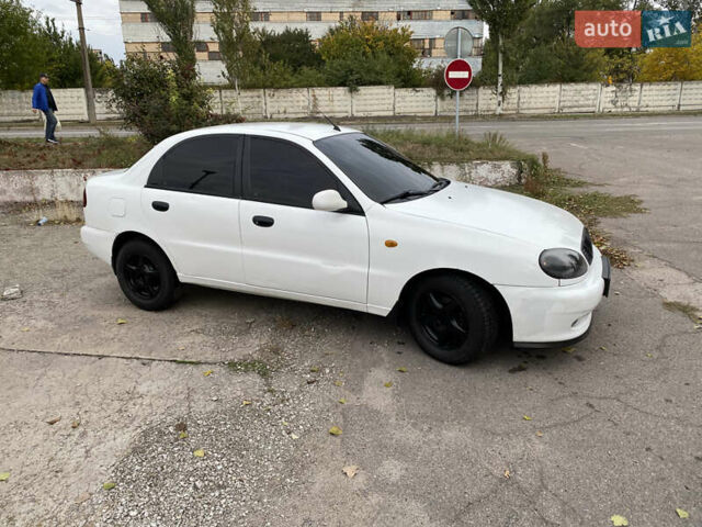 Деу Ланос 2006 у Запоріжжя на Automoto.ua Білий Деу Ланос, об'ємом двигуна 1.6 л та пробігом 340 тис. км за 2300 $, фото 3 на Automoto.ua