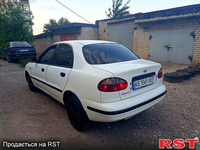 Белый Дэу Ланос, объемом двигателя 1.5 л и пробегом 257 тыс. км за 1750 $, фото 3 на Automoto.ua