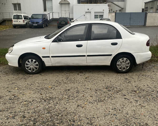 Белый Дэу Ланос, объемом двигателя 0 л и пробегом 300 тыс. км за 1200 $, фото 2 на Automoto.ua