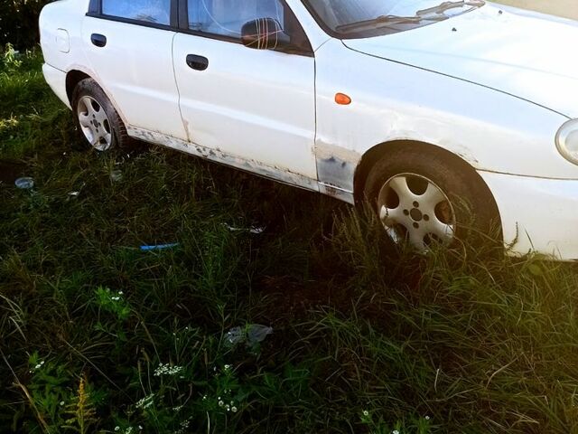 Белый Дэу Ланос, объемом двигателя 1.5 л и пробегом 106 тыс. км за 925 $, фото 1 на Automoto.ua