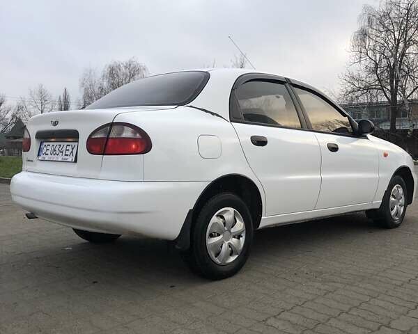 Белый Дэу Ланос, объемом двигателя 1.5 л и пробегом 160 тыс. км за 2200 $, фото 2 на Automoto.ua