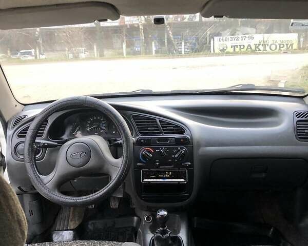 Белый Дэу Ланос, объемом двигателя 1.5 л и пробегом 160 тыс. км за 2200 $, фото 8 на Automoto.ua