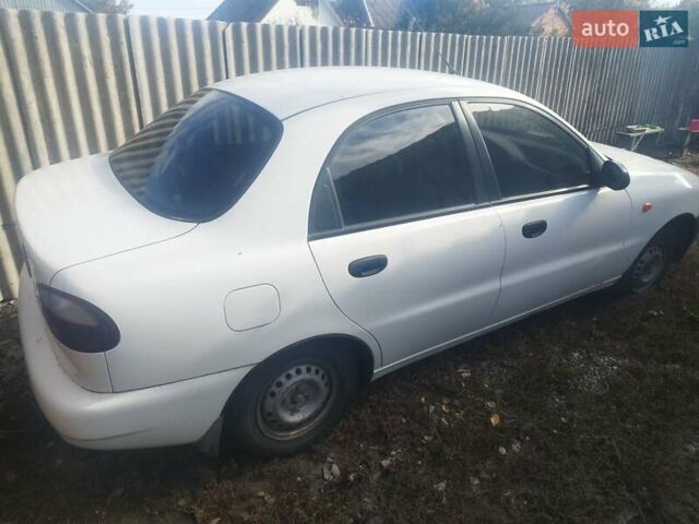 Белый Дэу Ланос, объемом двигателя 1.5 л и пробегом 155 тыс. км за 2999 $, фото 2 на Automoto.ua