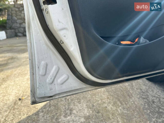 Белый Дэу Ланос, объемом двигателя 1.5 л и пробегом 268 тыс. км за 2300 $, фото 8 на Automoto.ua