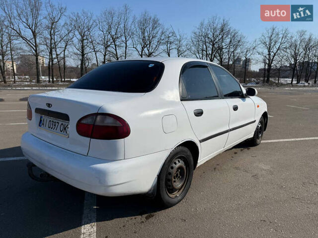 Белый Дэу Ланос, объемом двигателя 1.6 л и пробегом 250 тыс. км за 1300 $, фото 4 на Automoto.ua