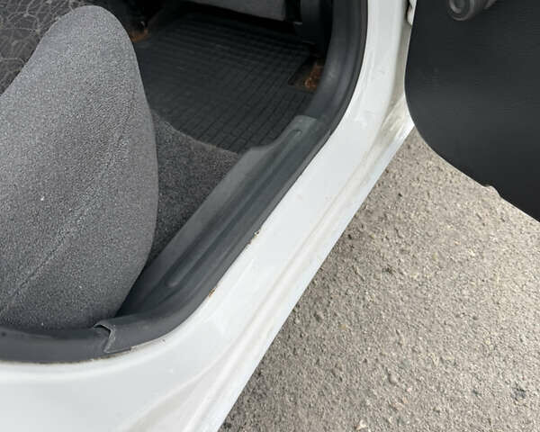 Белый Дэу Ланос, объемом двигателя 1.5 л и пробегом 268 тыс. км за 1750 $, фото 20 на Automoto.ua
