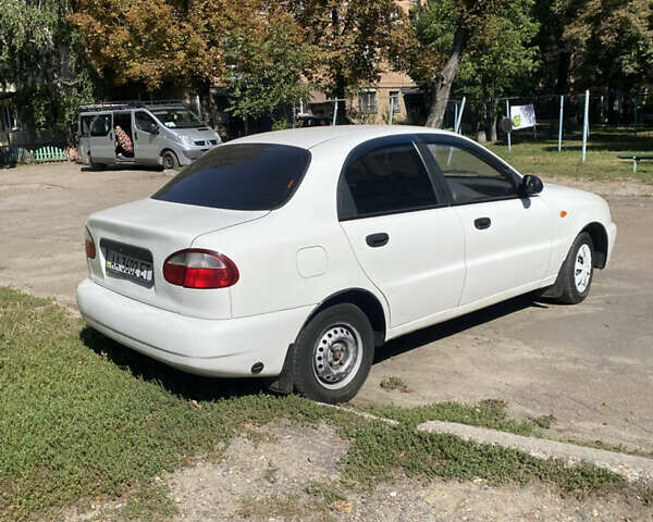 Білий Деу Ланос, об'ємом двигуна 1.5 л та пробігом 300 тис. км за 2600 $, фото 2 на Automoto.ua