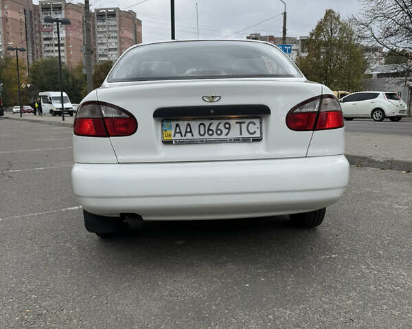 Белый Дэу Ланос, объемом двигателя 1.5 л и пробегом 268 тыс. км за 1750 $, фото 1 на Automoto.ua