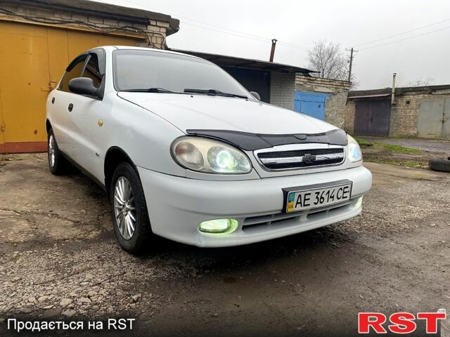 Білий Деу Ланос, об'ємом двигуна 1.5 л та пробігом 259 тис. км за 2400 $, фото 1 на Automoto.ua