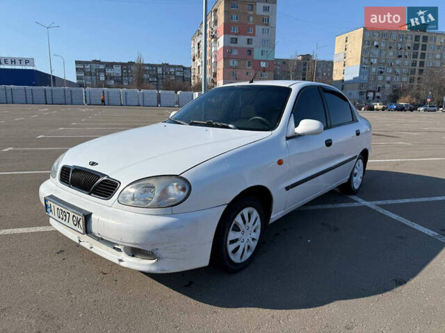 Белый Дэу Ланос, объемом двигателя 1.6 л и пробегом 250 тыс. км за 1300 $, фото 1 на Automoto.ua