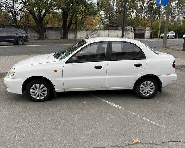 Белый Дэу Ланос, объемом двигателя 1.5 л и пробегом 268 тыс. км за 1750 $, фото 3 на Automoto.ua