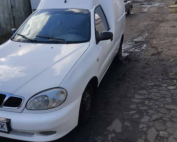 Белый Дэу Ланос, объемом двигателя 1.3 л и пробегом 20 тыс. км за 1800 $, фото 3 на Automoto.ua