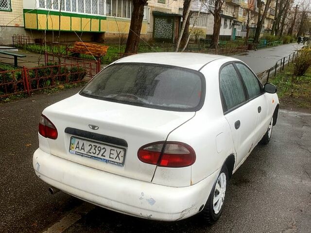 Белый Дэу Ланос, объемом двигателя 1.5 л и пробегом 300 тыс. км за 850 $, фото 2 на Automoto.ua