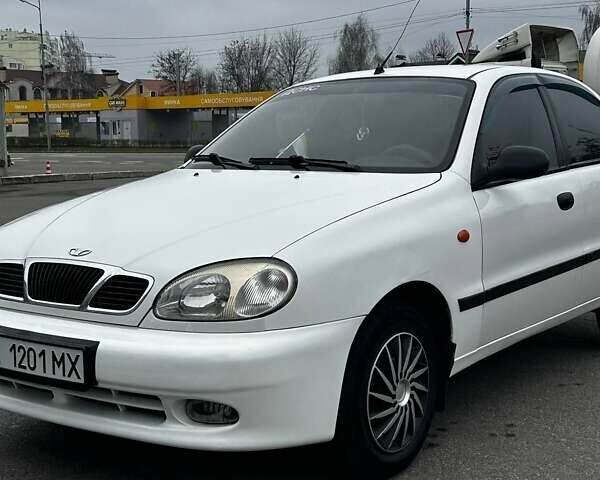 Білий Деу Ланос, об'ємом двигуна 1.5 л та пробігом 155 тис. км за 2999 $, фото 5 на Automoto.ua