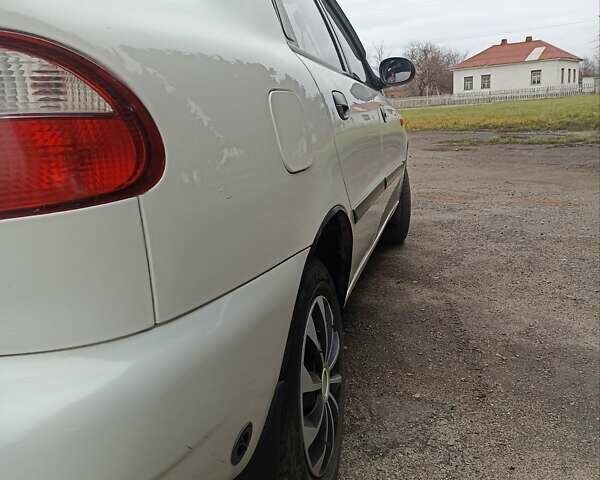 Білий Деу Ланос, об'ємом двигуна 1.5 л та пробігом 223 тис. км за 2500 $, фото 5 на Automoto.ua