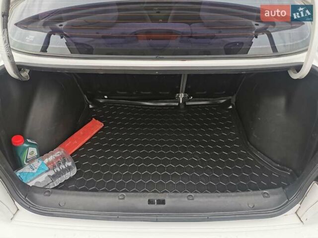 Деу Ланос 2008 у Кривому Розі на Automoto.ua Білий Деу Ланос, об'ємом двигуна 1.5 л та пробігом 189 тис. км за 2700 $, фото 2 на Automoto.ua