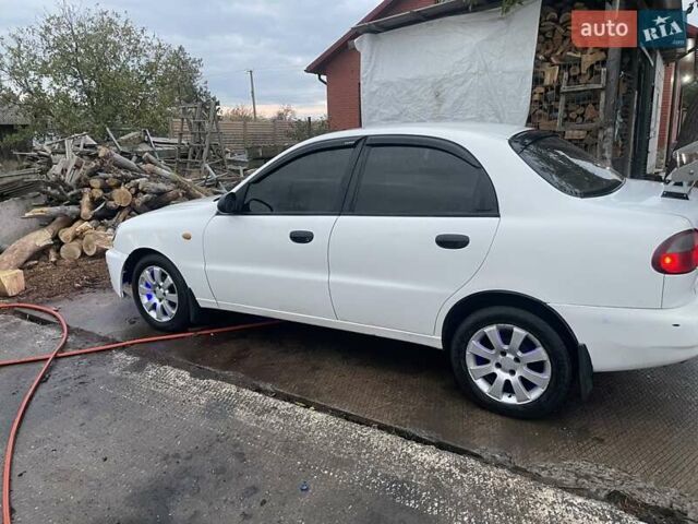 Белый Дэу Ланос, объемом двигателя 1.5 л и пробегом 150 тыс. км за 3600 $, фото 11 на Automoto.ua