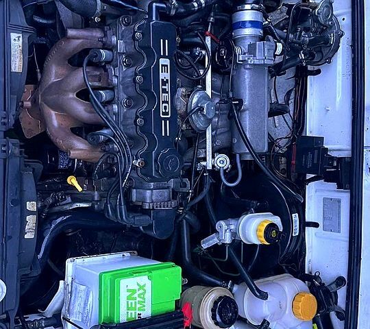 Белый Дэу Ланос, объемом двигателя 1.5 л и пробегом 250 тыс. км за 3000 $, фото 8 на Automoto.ua