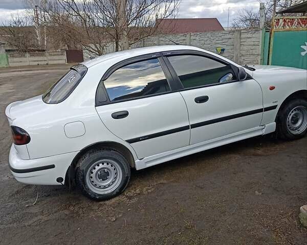 Білий Деу Ланос, об'ємом двигуна 1.5 л та пробігом 60 тис. км за 3800 $, фото 2 на Automoto.ua