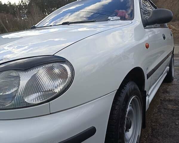 Білий Деу Ланос, об'ємом двигуна 1.5 л та пробігом 60 тис. км за 3800 $, фото 1 на Automoto.ua