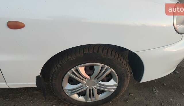 Белый Дэу Ланос, объемом двигателя 1.5 л и пробегом 160 тыс. км за 2250 $, фото 5 на Automoto.ua