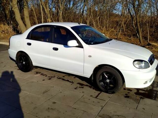 Белый Дэу Ланос, объемом двигателя 1.5 л и пробегом 170 тыс. км за 3300 $, фото 2 на Automoto.ua
