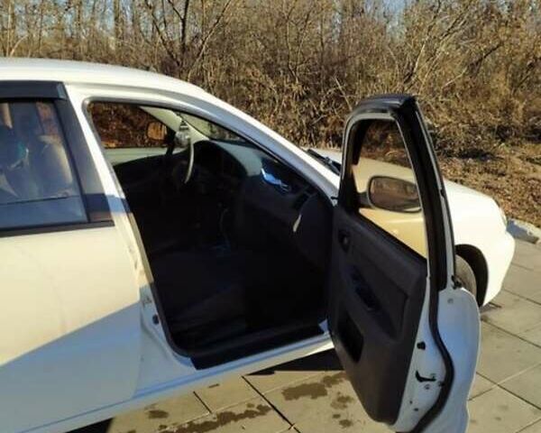 Белый Дэу Ланос, объемом двигателя 1.5 л и пробегом 180 тыс. км за 2800 $, фото 3 на Automoto.ua