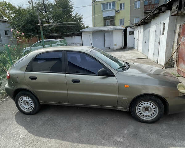 Бежевий Деу Ланос, об'ємом двигуна 1.5 л та пробігом 275 тис. км за 1600 $, фото 3 на Automoto.ua