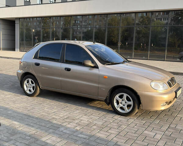 Бежевий Деу Ланос, об'ємом двигуна 1.5 л та пробігом 98 тис. км за 3800 $, фото 2 на Automoto.ua