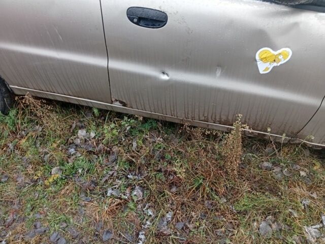 Бежевый Дэу Ланос, объемом двигателя 1.5 л и пробегом 300 тыс. км за 829 $, фото 3 на Automoto.ua