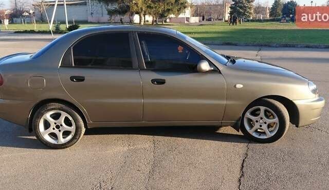 Бежевый Дэу Ланос, объемом двигателя 1.5 л и пробегом 298 тыс. км за 3300 $, фото 4 на Automoto.ua