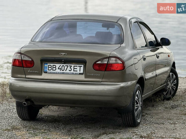 Бежевый Дэу Ланос, объемом двигателя 1.6 л и пробегом 309 тыс. км за 2750 $, фото 13 на Automoto.ua