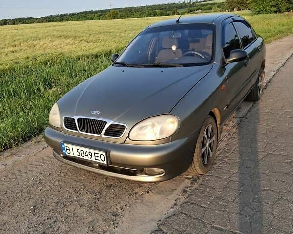 Бежевый Дэу Ланос, объемом двигателя 1.6 л и пробегом 256 тыс. км за 3000 $, фото 2 на Automoto.ua