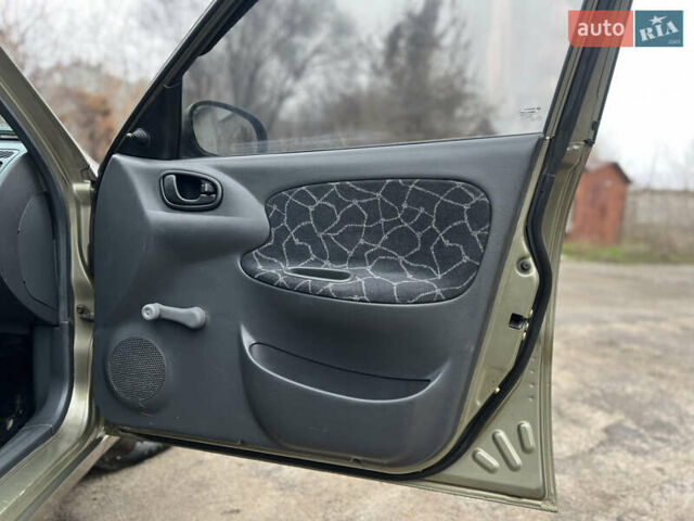 Бежевий Деу Ланос, об'ємом двигуна 1.5 л та пробігом 223 тис. км за 2800 $, фото 11 на Automoto.ua
