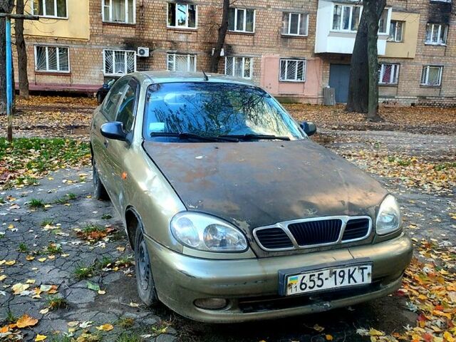 Бежевый Дэу Ланос, объемом двигателя 1.5 л и пробегом 210 тыс. км за 1950 $, фото 1 на Automoto.ua