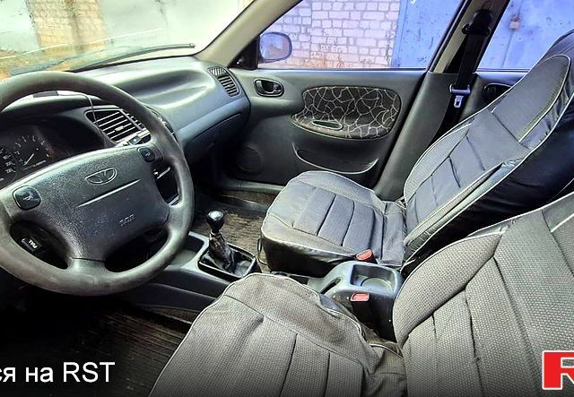 Бежевый Дэу Ланос, объемом двигателя 1.6 л и пробегом 353 тыс. км за 1000 $, фото 6 на Automoto.ua