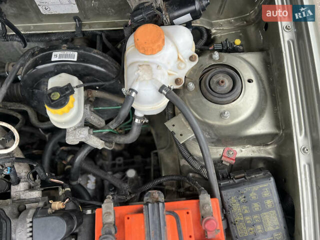 Бежевий Деу Ланос, об'ємом двигуна 1.5 л та пробігом 223 тис. км за 2800 $, фото 19 на Automoto.ua