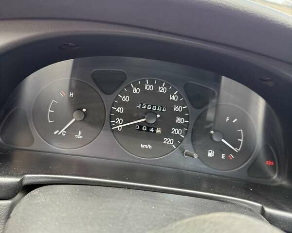 Дэу Ланос 2003 в Чернигове на Automoto.ua Бежевый Дэу Ланос, объемом двигателя 1.5 л и пробегом 236 тыс. км за 3700 $, фото 7 на Automoto.ua