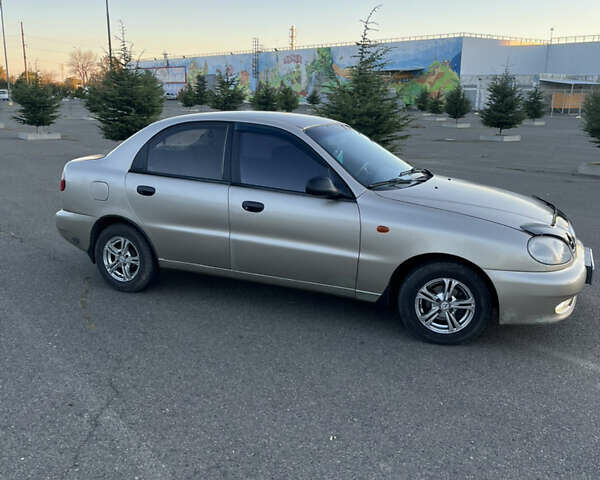 Бежевий Деу Ланос, об'ємом двигуна 1.5 л та пробігом 250 тис. км за 3300 $, фото 3 на Automoto.ua