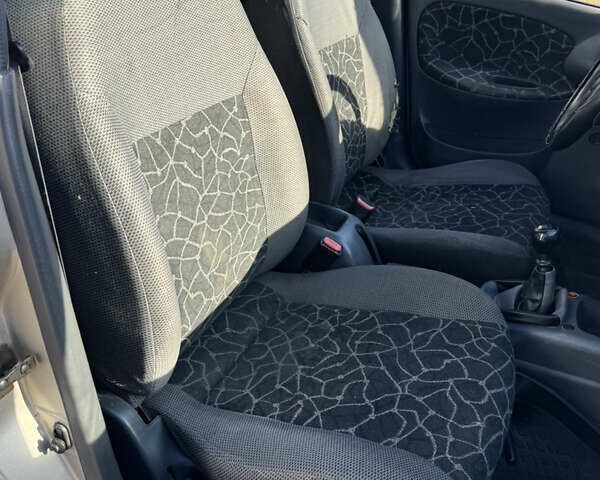 Бежевый Дэу Ланос, объемом двигателя 1.5 л и пробегом 250 тыс. км за 950 $, фото 10 на Automoto.ua