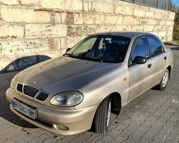 Бежевый Дэу Ланос, объемом двигателя 1.5 л и пробегом 353 тыс. км за 1700 $, фото 2 на Automoto.ua