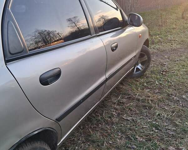 Бежевый Дэу Ланос, объемом двигателя 1.3 л и пробегом 170 тыс. км за 2200 $, фото 2 на Automoto.ua