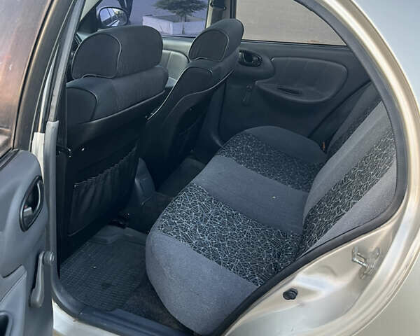 Бежевий Деу Ланос, об'ємом двигуна 1.5 л та пробігом 250 тис. км за 3300 $, фото 8 на Automoto.ua