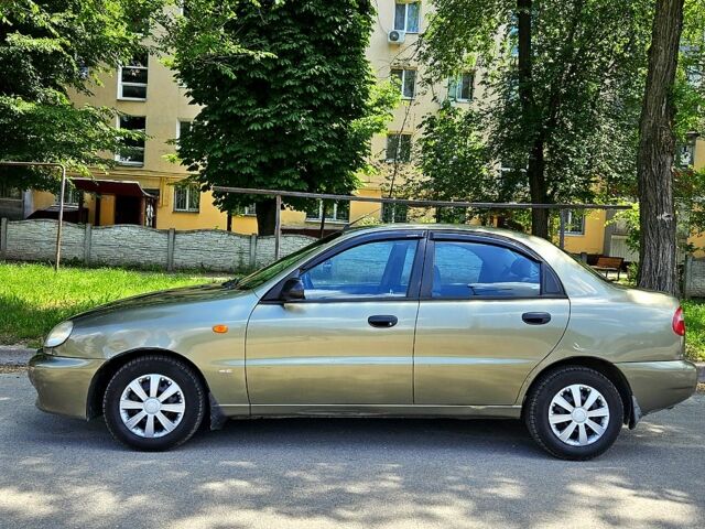 Бежевый Дэу Ланос, объемом двигателя 1.5 л и пробегом 217 тыс. км за 2700 $, фото 1 на Automoto.ua