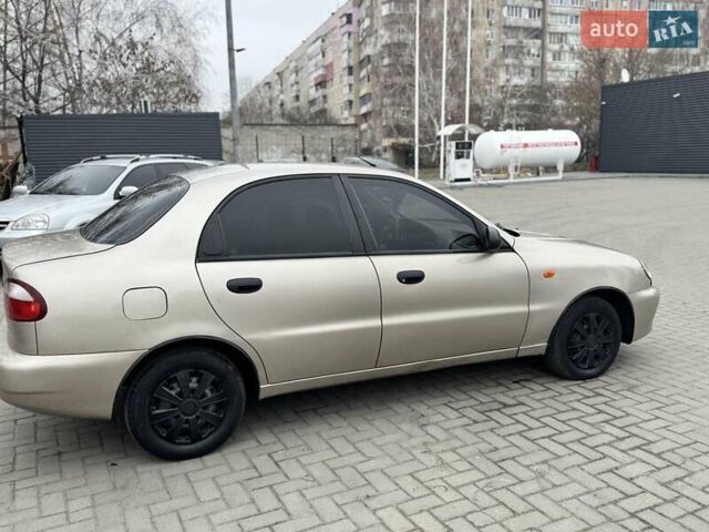Бежевый Дэу Ланос, объемом двигателя 1.5 л и пробегом 260 тыс. км за 3200 $, фото 8 на Automoto.ua