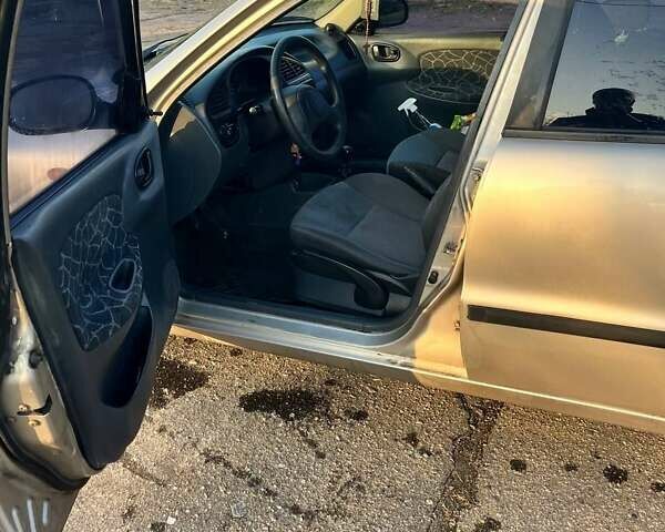 Бежевый Дэу Ланос, объемом двигателя 1.5 л и пробегом 200 тыс. км за 2200 $, фото 7 на Automoto.ua