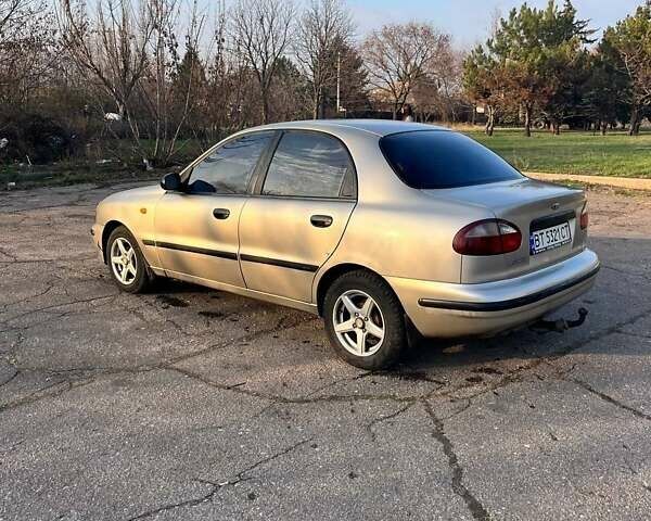 Бежевый Дэу Ланос, объемом двигателя 1.5 л и пробегом 200 тыс. км за 2200 $, фото 2 на Automoto.ua